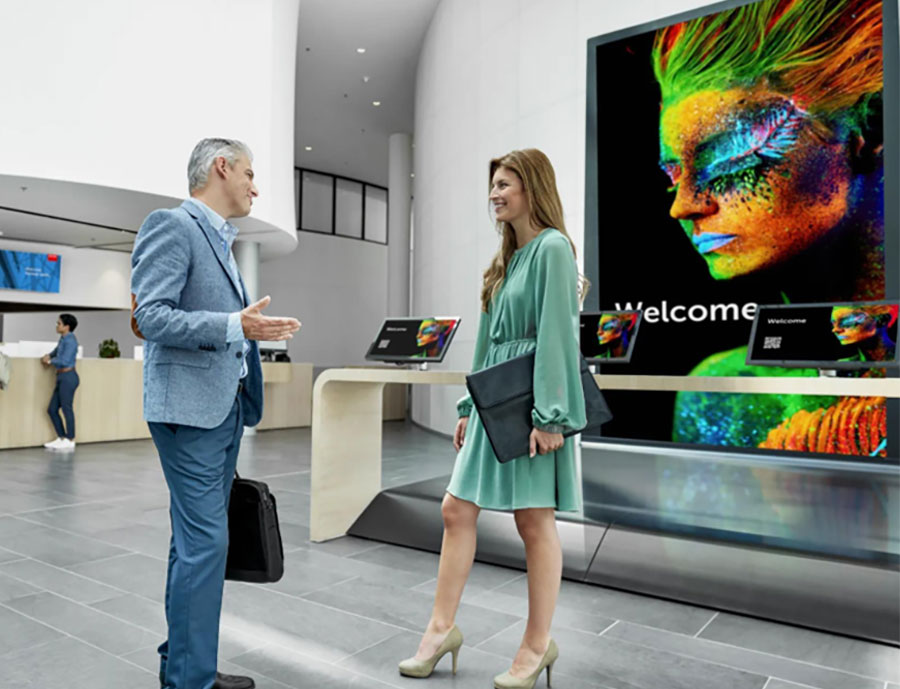 visitor-welcome-displays